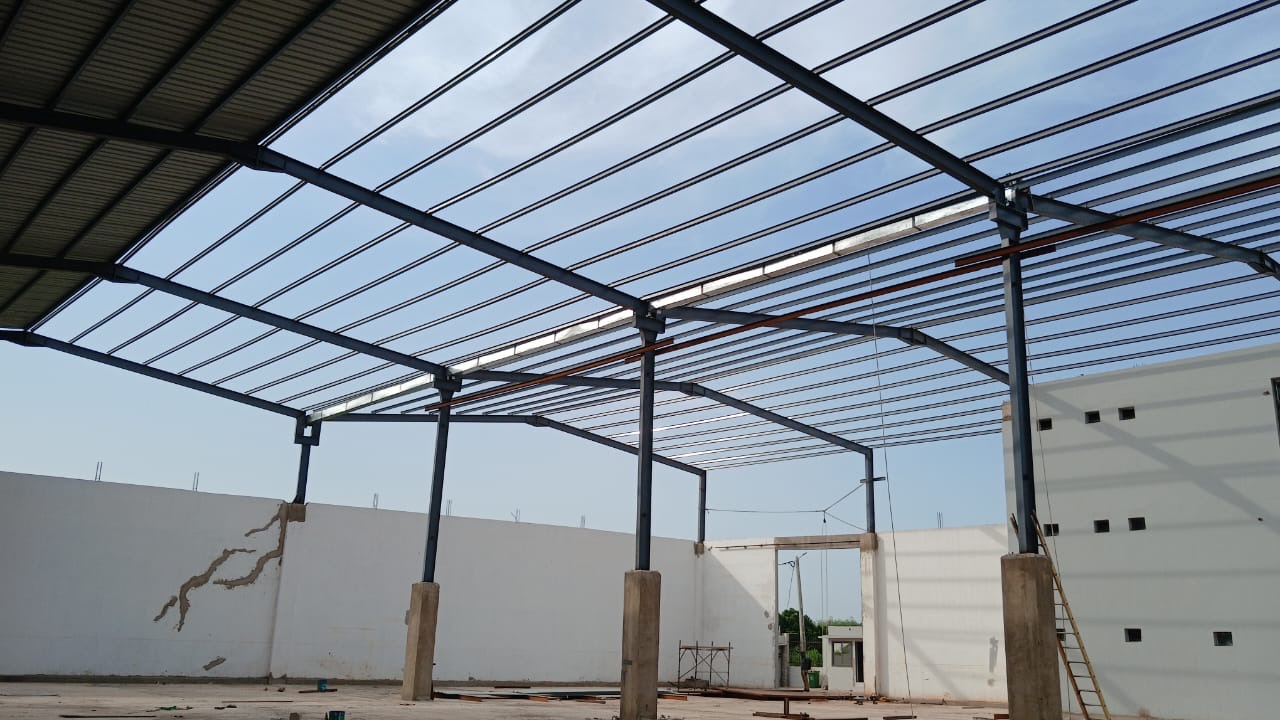 Hanguard de 4800m2 entiérement démontable
