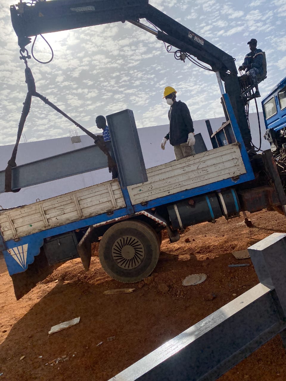 Réalisation d’une charpente Hangar à la Foire de Dakar – 450 m²